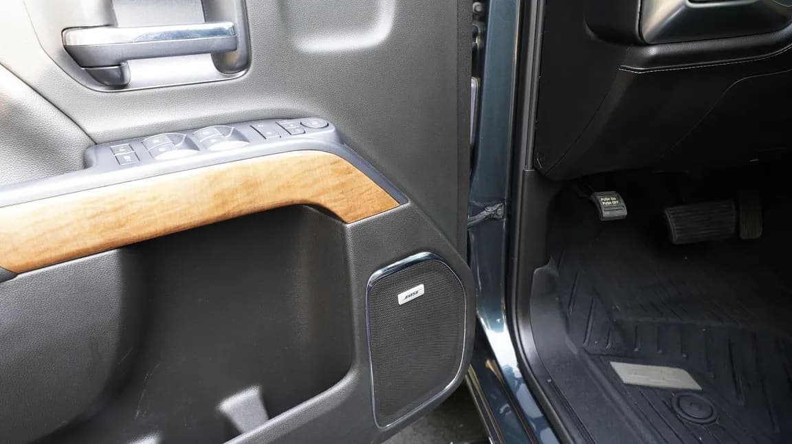 2019 Chevrolet Silverado 3500HD, view