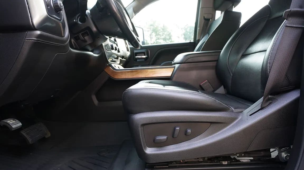 2019 Chevrolet Silverado 3500HD, view