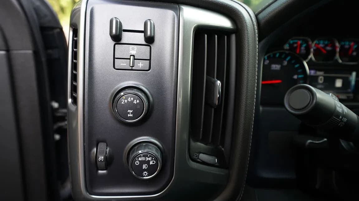 2019 Chevrolet Silverado 3500HD, view