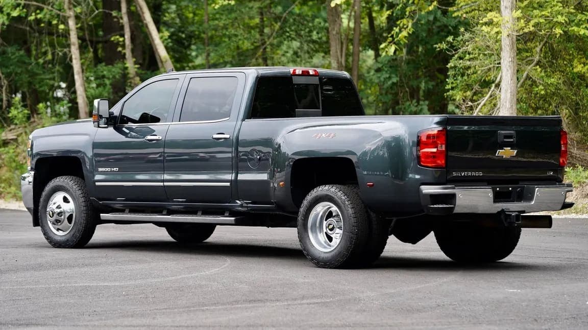 2019 Chevrolet Silverado 3500HD, view