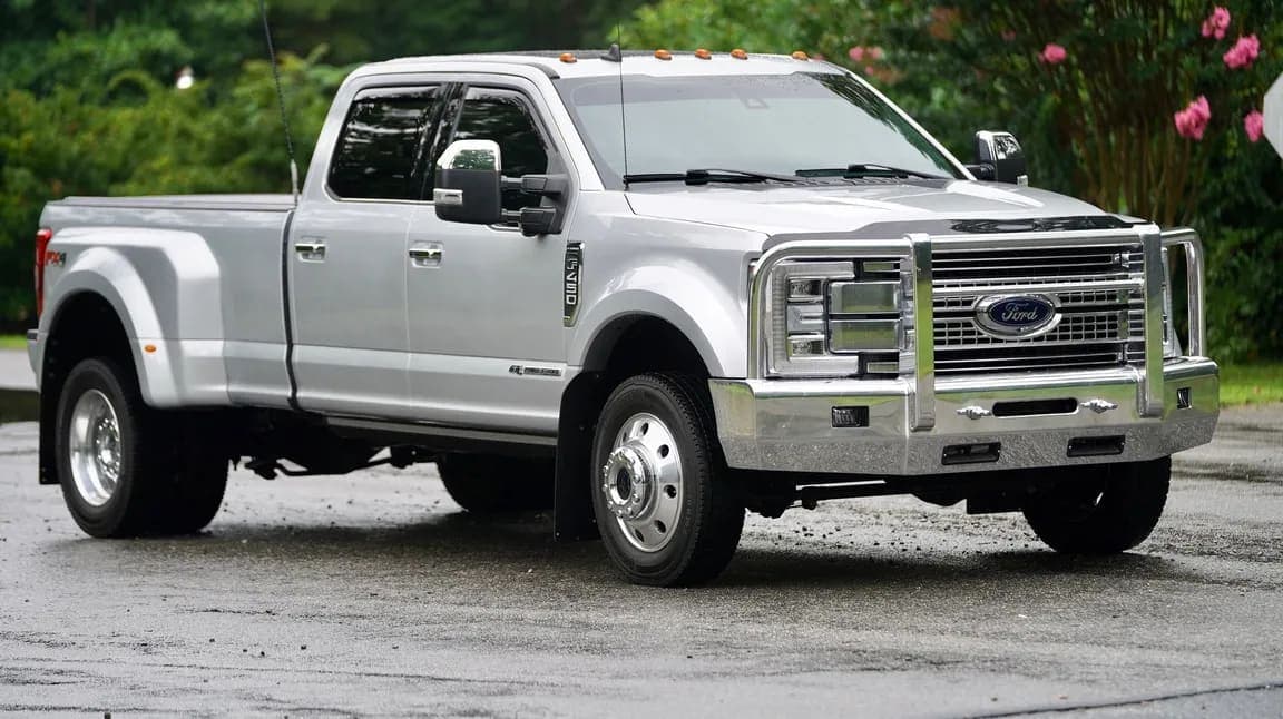 2019 Ford Super Duty F-450 DRW PLATINUM, view
