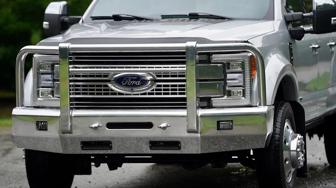 2019 Ford Super Duty F-450 DRW PLATINUM, view