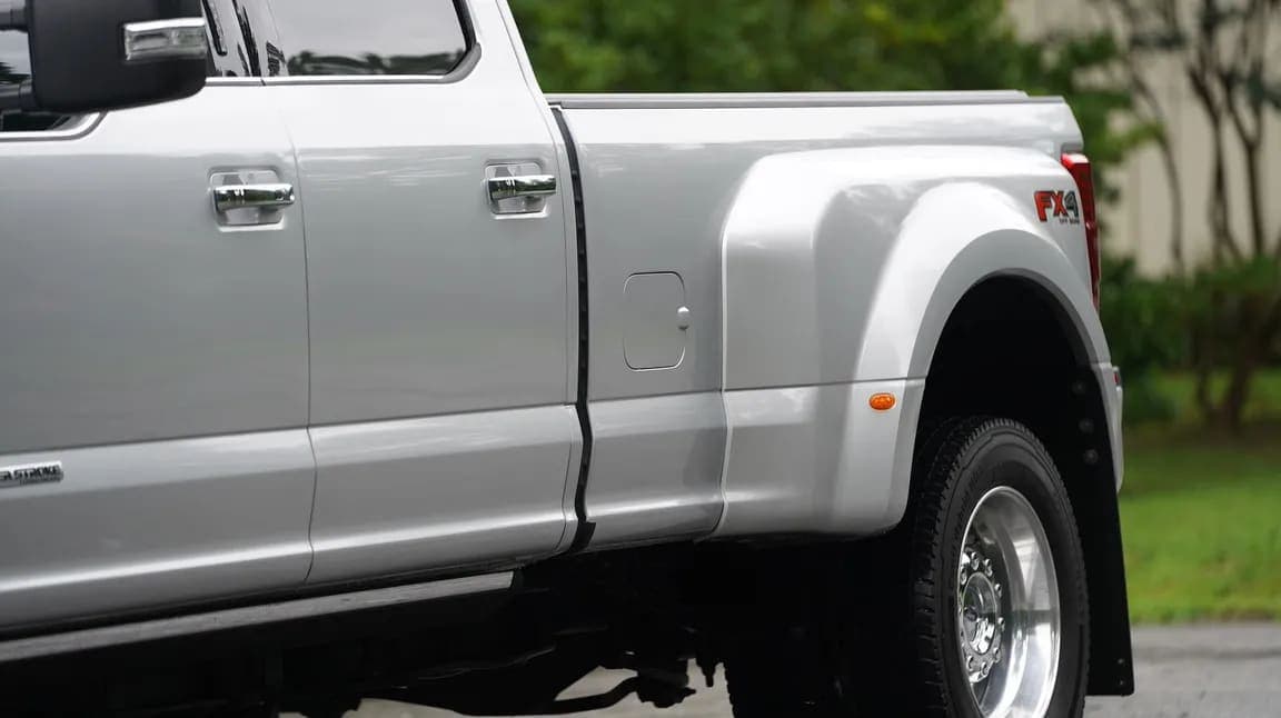 2019 Ford Super Duty F-450 DRW PLATINUM, view