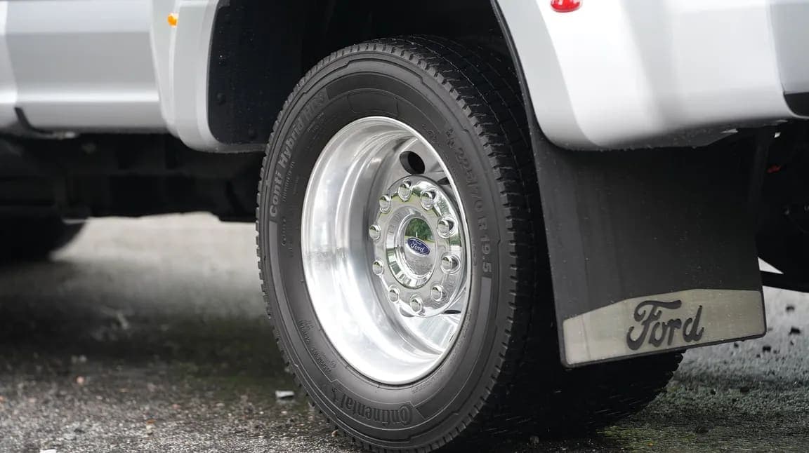2019 Ford Super Duty F-450 DRW PLATINUM, view
