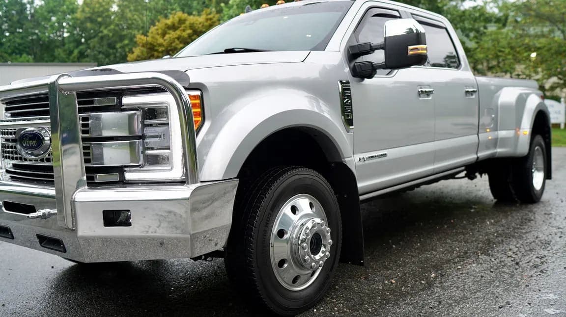 2019 Ford Super Duty F-450 DRW PLATINUM, view