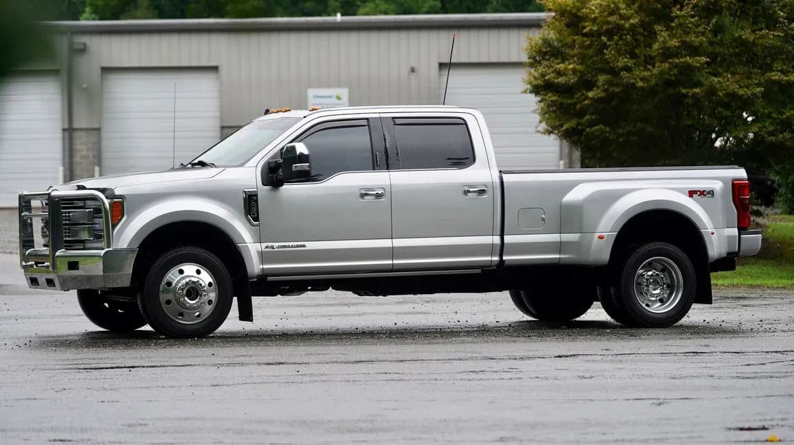 2019 Ford Super Duty F-450 DRW PLATINUM, view