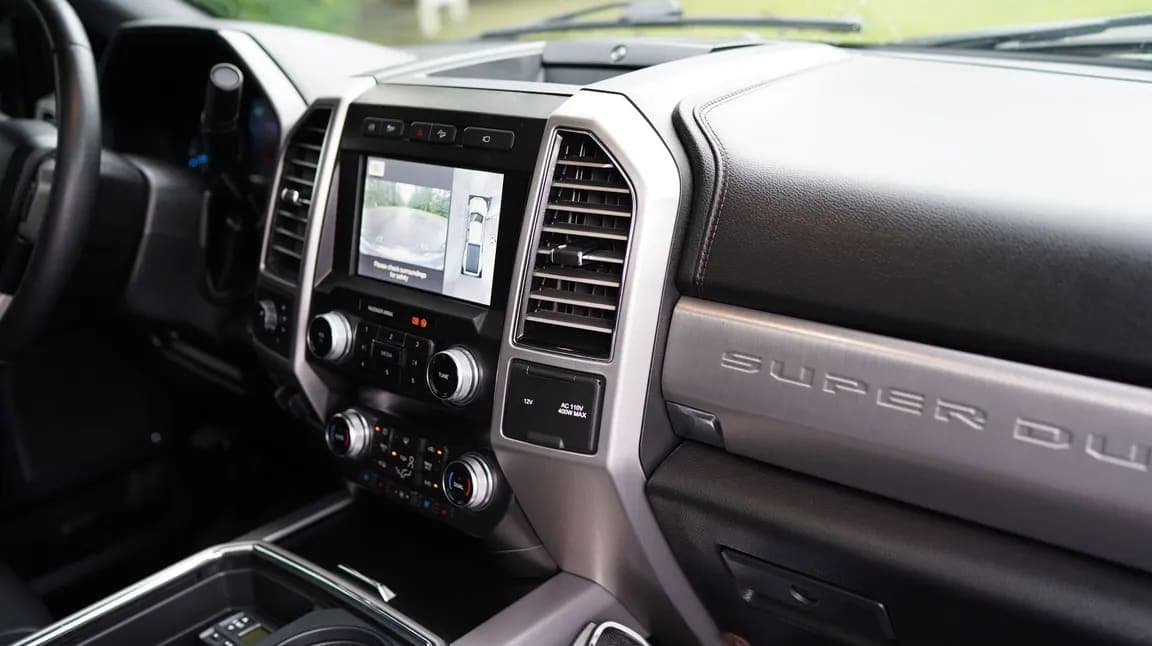 2019 Ford Super Duty F-450 DRW PLATINUM, view