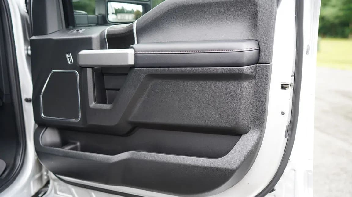 2019 Ford Super Duty F-450 DRW PLATINUM, view