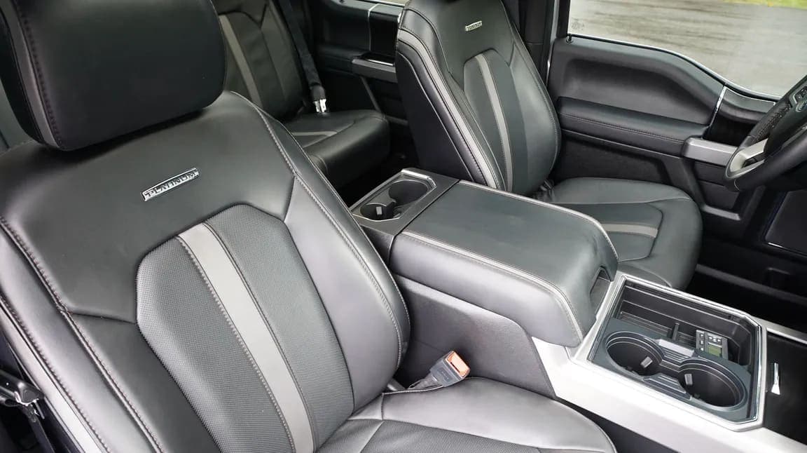 2019 Ford Super Duty F-450 DRW PLATINUM, view