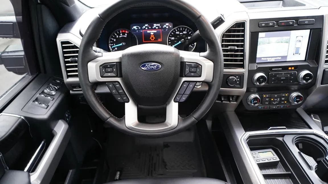 2019 Ford Super Duty F-450 DRW PLATINUM, view
