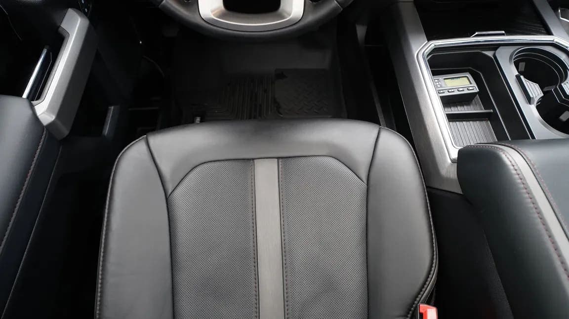 2019 Ford Super Duty F-450 DRW PLATINUM, view