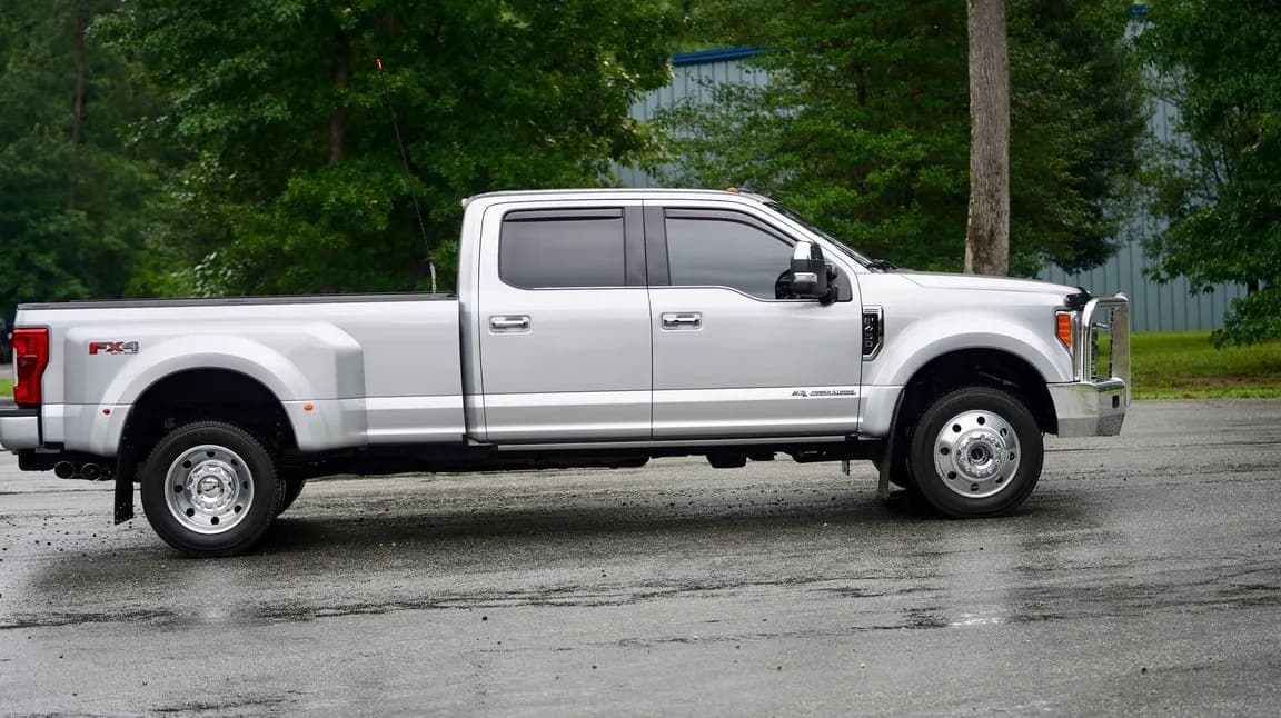 2019 Ford Super Duty F-450 DRW PLATINUM, view