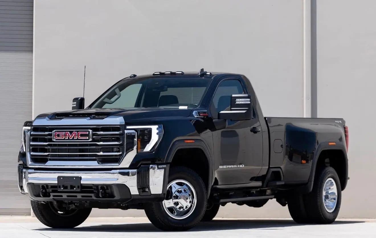 2024 GMC Sierra 3500HD SLE Duramax Dually 4×4 video preview