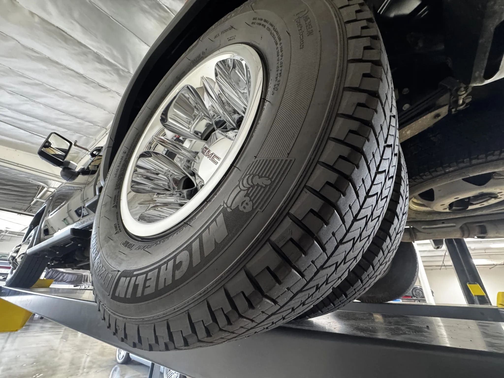 2024 GMC Sierra 3500HD SLE Duramax Dually 4×4, view