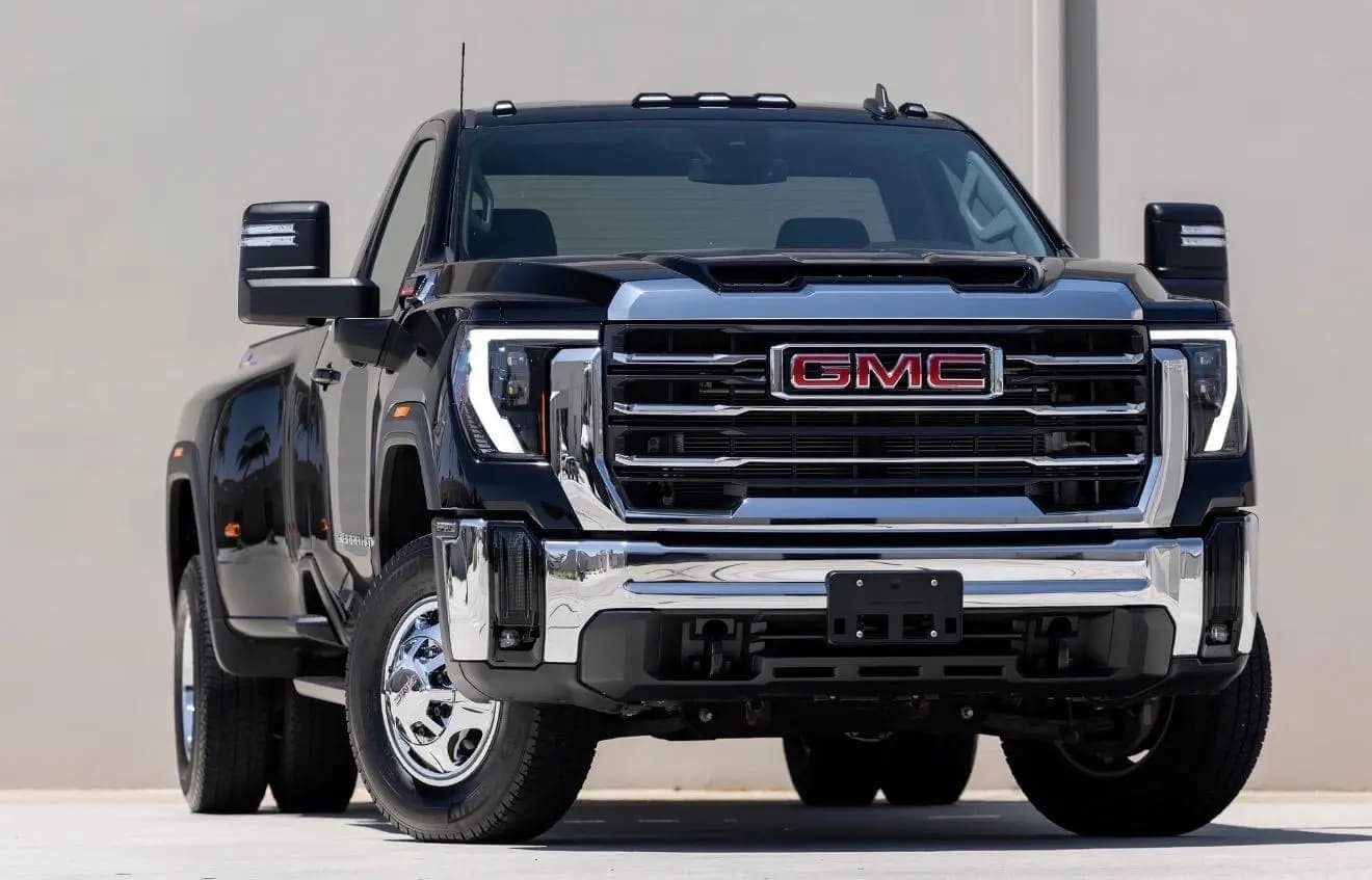 2024 GMC Sierra 3500HD SLE Duramax Dually 4×4, view