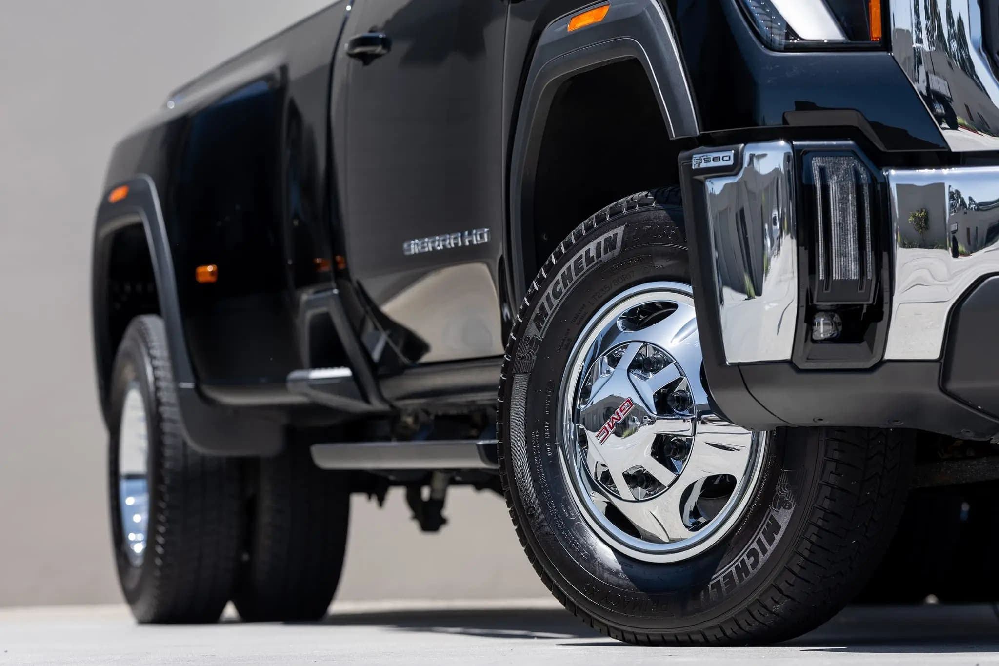 2024 GMC Sierra 3500HD SLE Duramax Dually 4×4, view