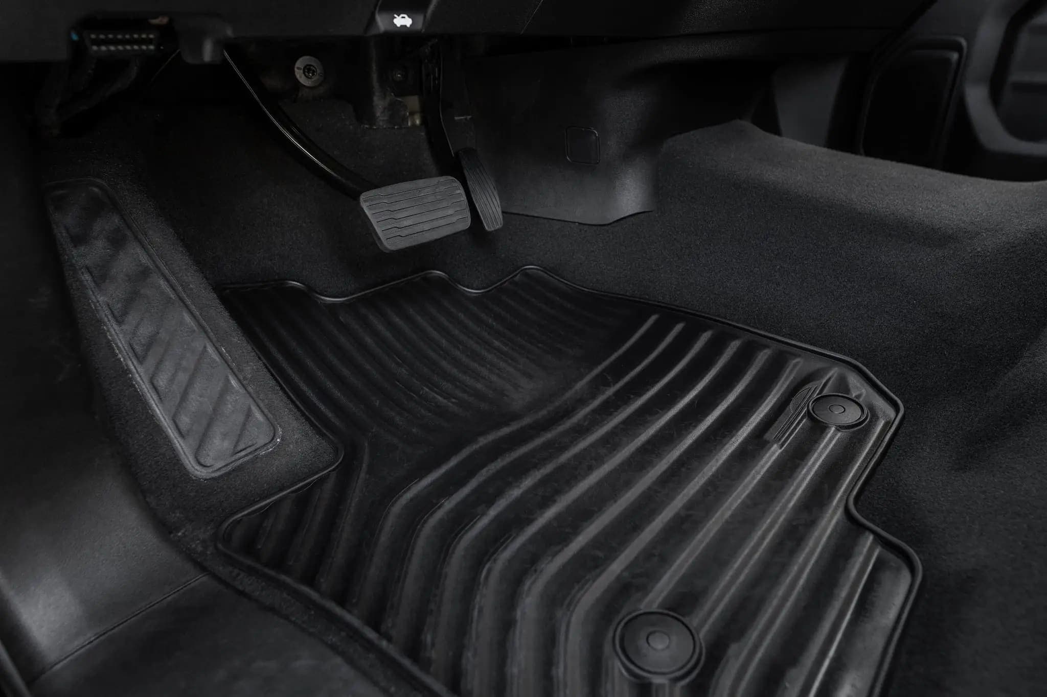 2024 GMC Sierra 3500HD SLE Duramax Dually 4×4, view
