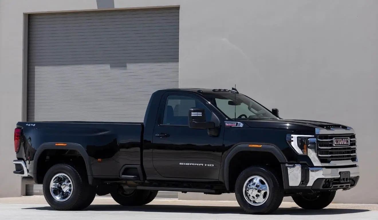 2024 GMC Sierra 3500HD SLE Duramax Dually 4×4, view