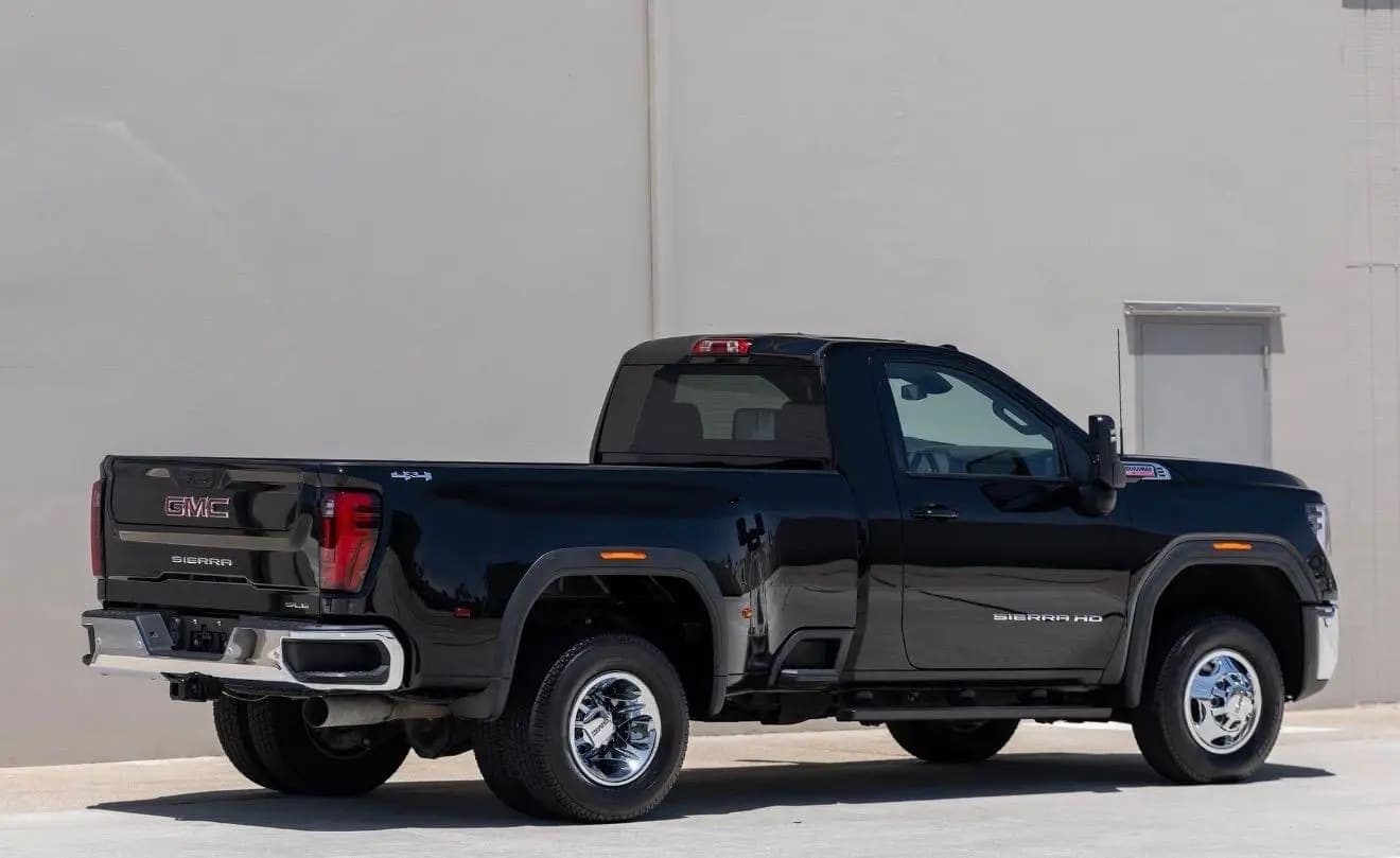 2024 GMC Sierra 3500HD SLE Duramax Dually 4×4, view