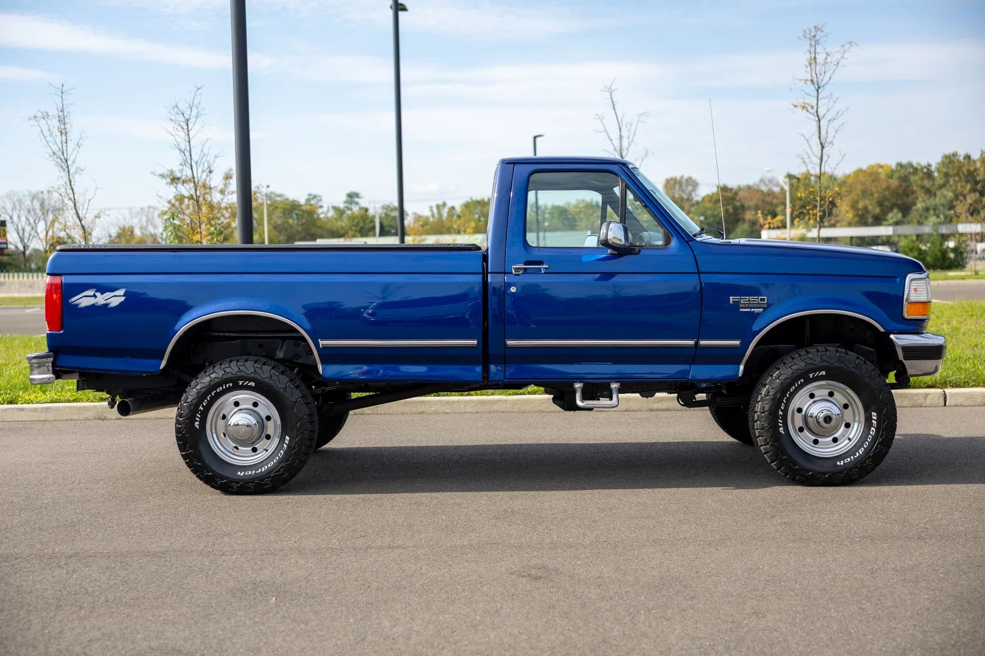 1996 Ford F-250 Regular Cab 4x4 XLT – 7.3L Powerstroke Diesel – Low 120K Miles! Drop, view
