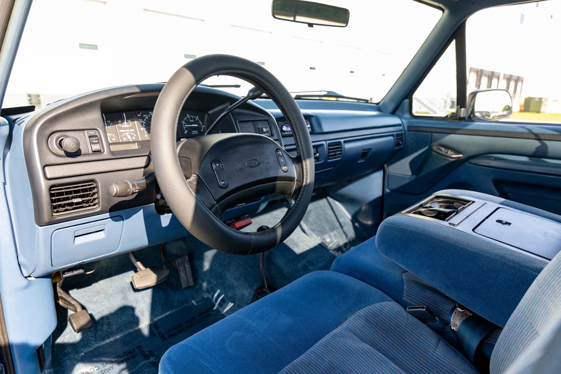 1996 Ford F-250 Regular Cab 4x4 XLT – 7.3L Powerstroke Diesel – Low 120K Miles! Drop, view
