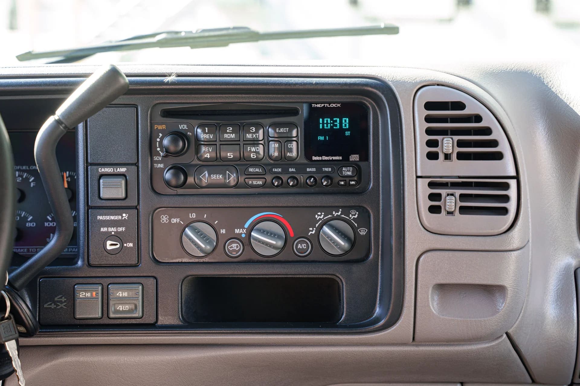 1998 GMC Sierra 1500 SLE 4×4, view