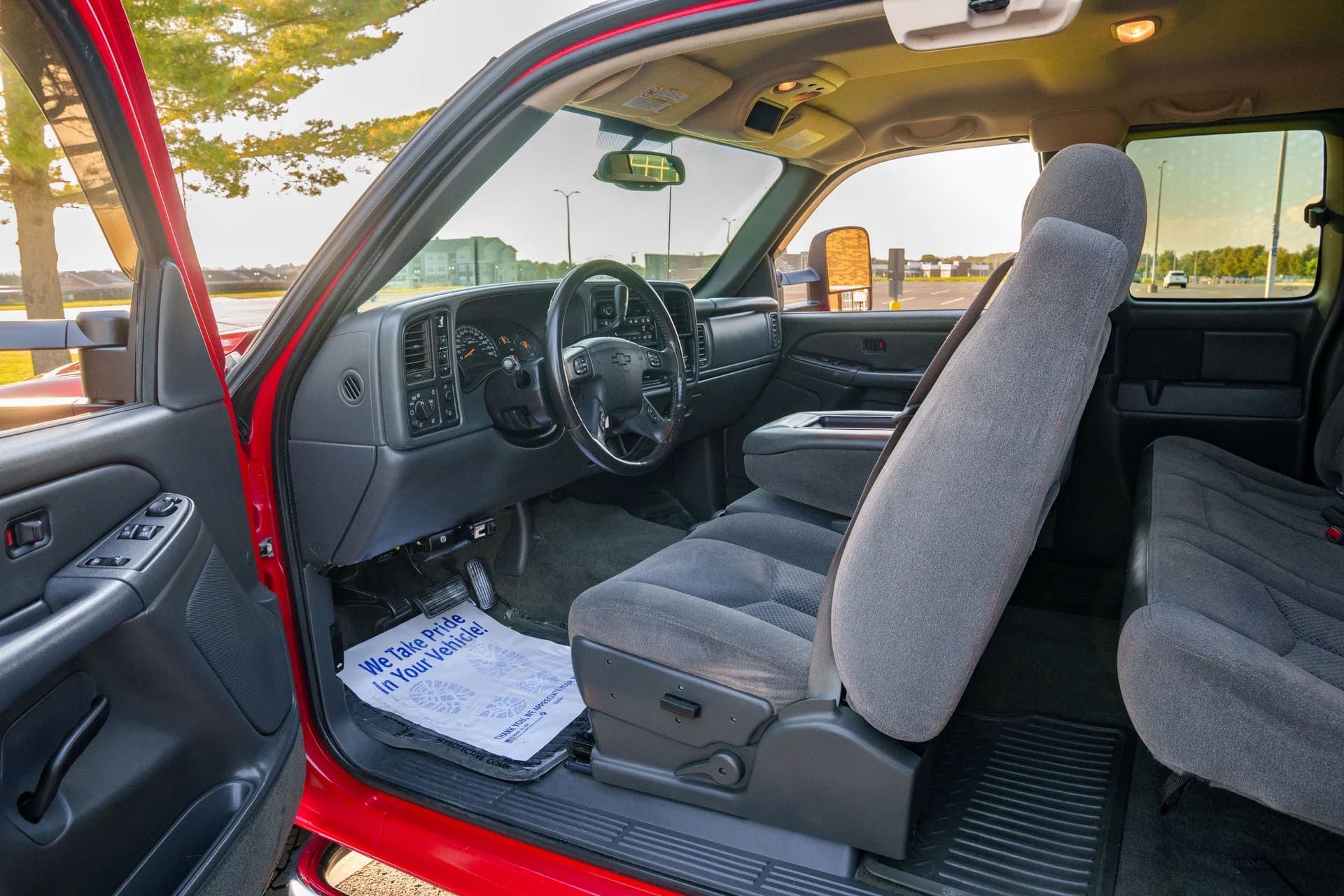 2005 Chevrolet Silverado 3500 Duramax Dually 4×4, view