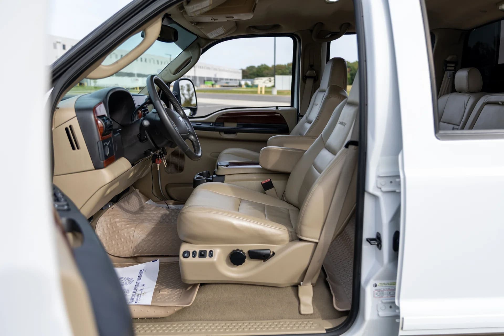 2005 Ford F-250 Super Duty Lariat Crew Cab 4x4 – 6.0L Powerstroke – Only 58,848 Miles!, view