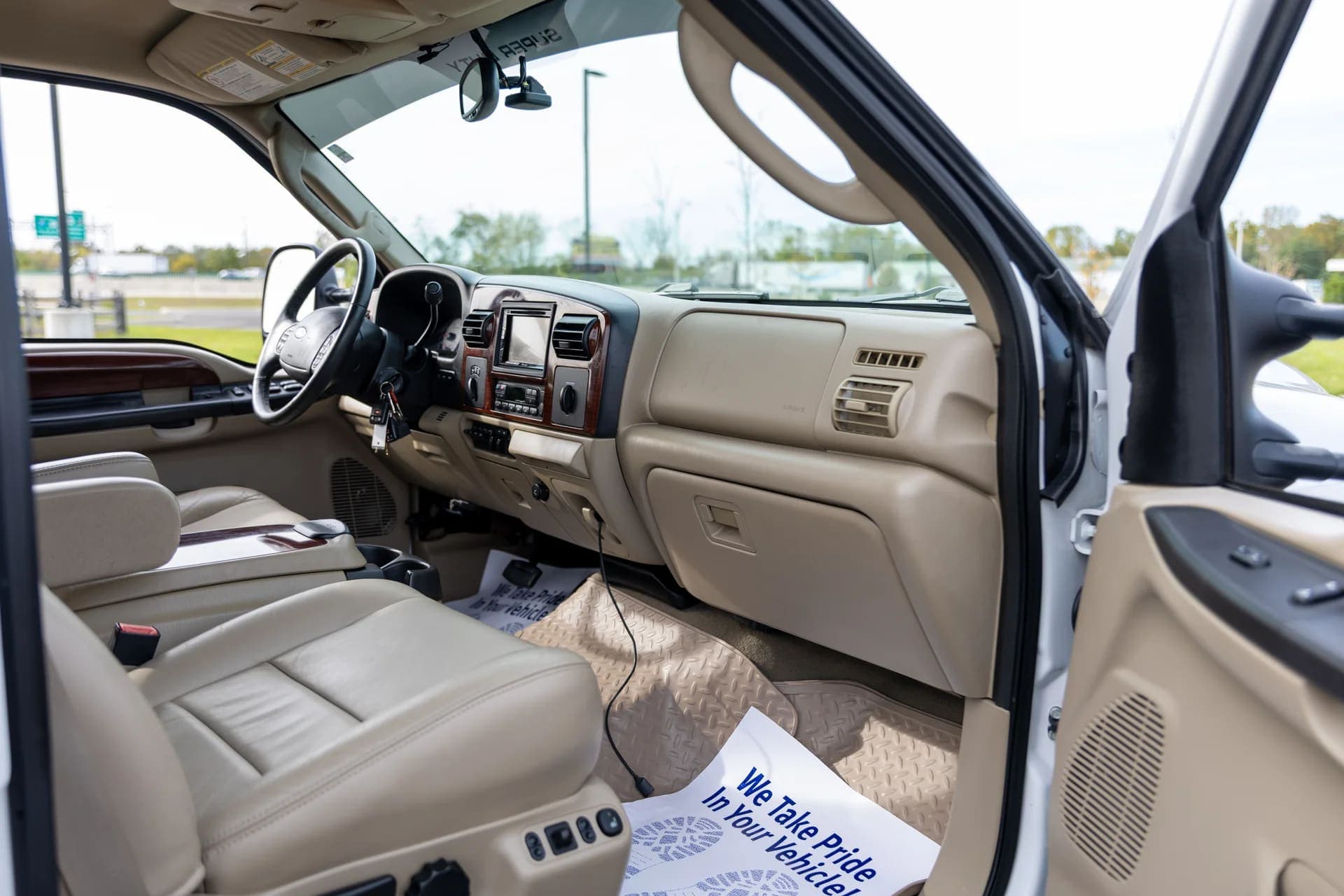 2005 Ford F-250 Super Duty Lariat Crew Cab 4x4 – 6.0L Powerstroke – Only 58,848 Miles!, view
