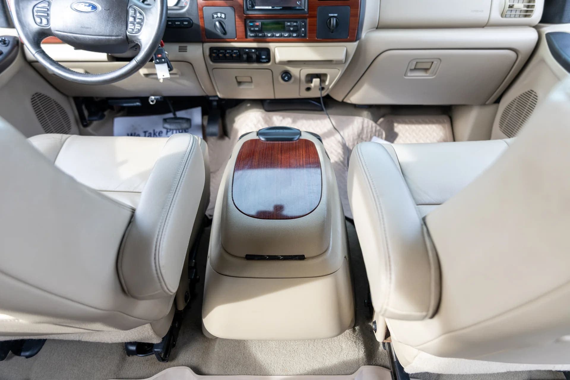 2005 Ford F-250 Super Duty Lariat Crew Cab 4x4 – 6.0L Powerstroke – Only 58,848 Miles!, view