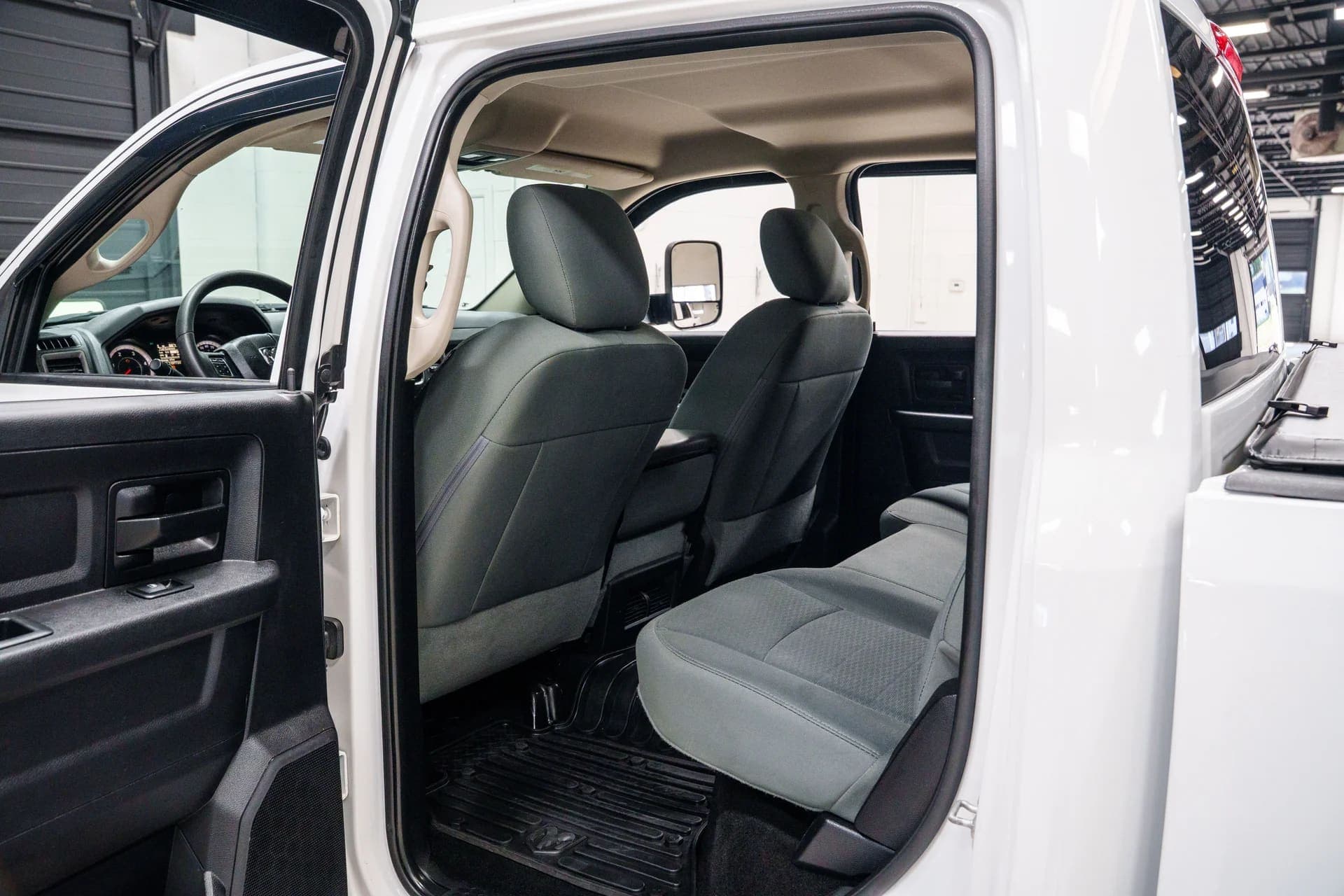 2016 RAM 2500 CREW CAB 4X4 6.7L CUMMINS TURBO DIESEL G56 6SPEED MANUAL 119K MILE, view