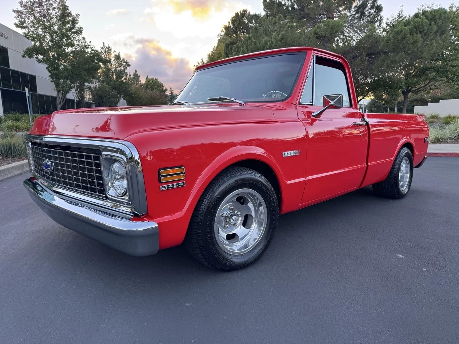 1972 Chevrolet C-10 Pickup Red RWD Automatic Cheyenne, view 1